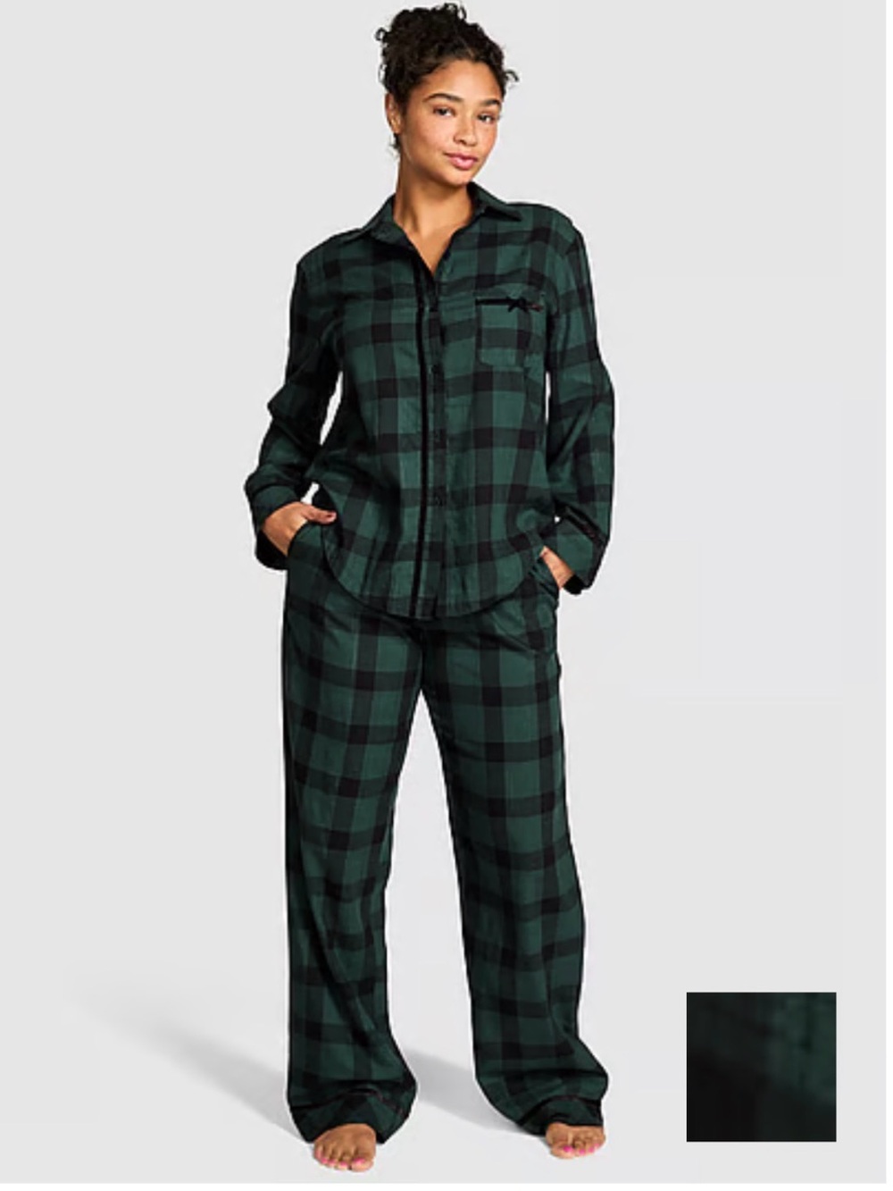 Victoria’s Secret Women's Green Plaid Flannel Pajama Set - Classic Sleepwear